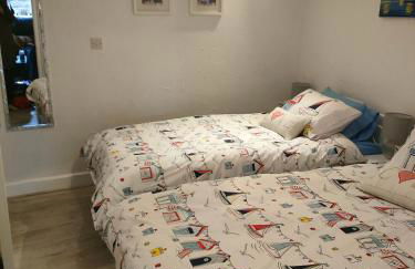 Fishermen's cottage with log burner, 2 bathrooms & sea views from garden terraces - Foto 29