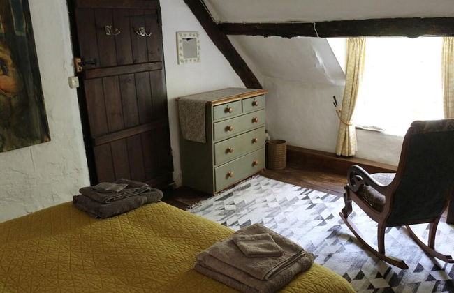 15th Century 3 Bedroom Cottage & Delightful Garden - Photo 6