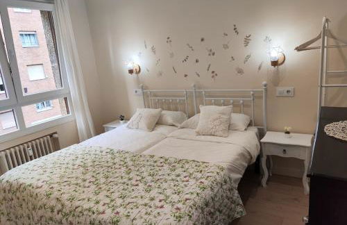 Moderno, luminoso y exterior en calle peatonal - Foto 17