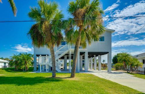Boat Dock and Patio Canal-Front St James City Home! - Foto 32