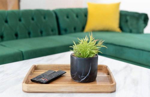 Cozy Warm Oasis-Heated Pool-Perfect location-Spring TRN - Foto 45