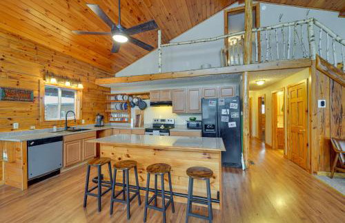 Oswegatchie River Cabin with Kayaks and Fire Pit! - Foto 8