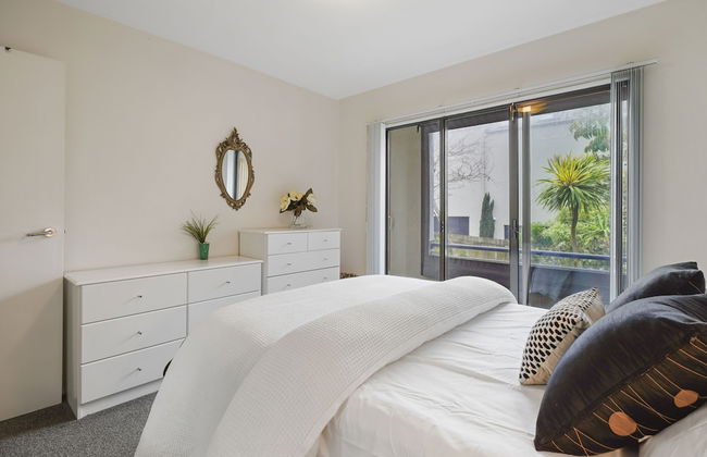 Stylish Central 2BR Apt nr Hospital - Foto 24