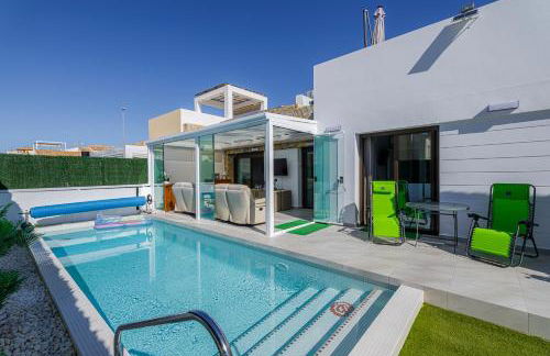 Luxe villa met verwarmd zwembad - Foto 1