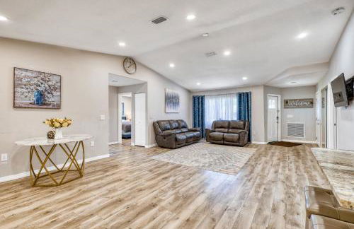 10 sleeps 3bd 2bth house Hot tub free parking - Foto 41