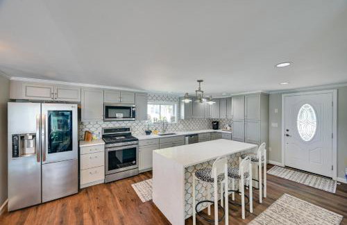 Weymouth Waterfront Getaway with Swim Spa and Hot Tub - Foto 7