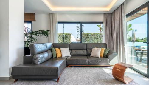 Stylish Algarve Retreat- Priv. Pool & Beach Nearby - Photo 2