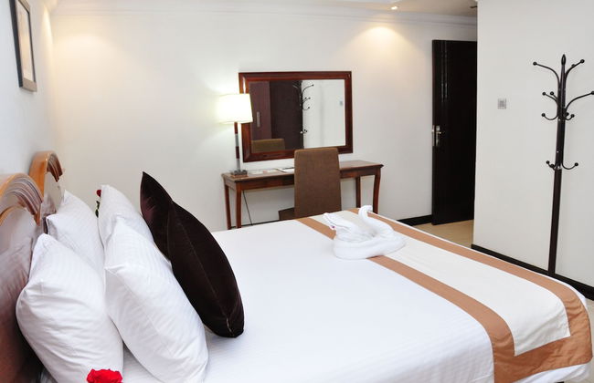 Ewan Ajman Suites Hotel - Photo 30