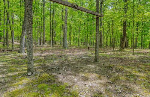 River Walk Cottage - Hot Tub - Pet Friendly - Swing - Screen Porch - River Access - Fire Pit - Wifi - Grill - Deck - King Bed - Foto 35