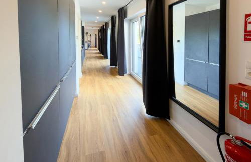 ImmoStay #3 - Penthouse mit zwei Balkonen & Seeblick, Parking & WiFi - Foto 55