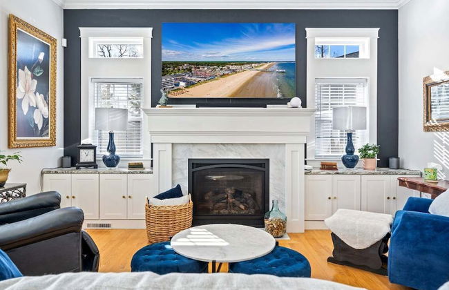 Golf-front Personal Arcade Hot tub Outdoor Kitchen - Photo 49