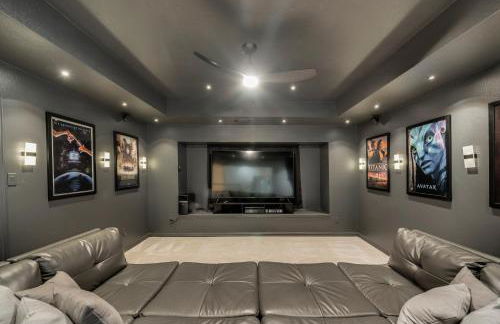 Pool house with hot tub and cinema - Foto 20