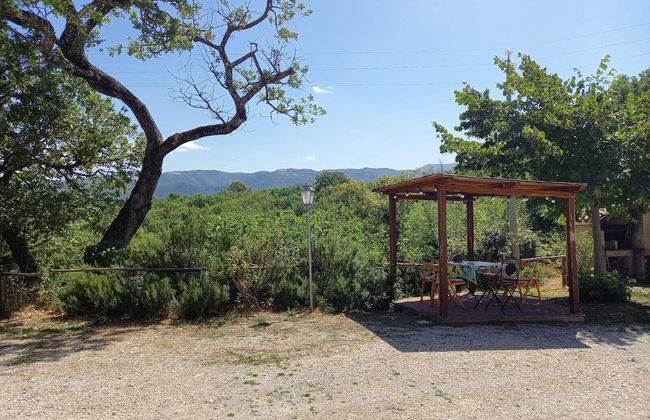 Sale! Beautiful 2-bed Apartment With Pool Access - Photo 29