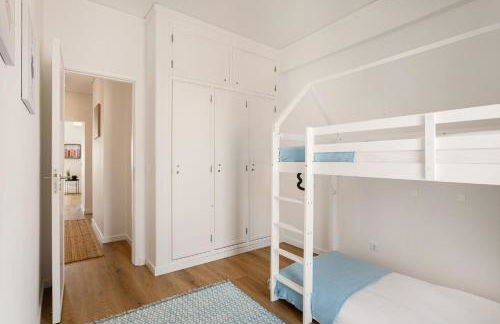 Seaside Family Stays | Walk to the Beach, Caxias - Photo 33