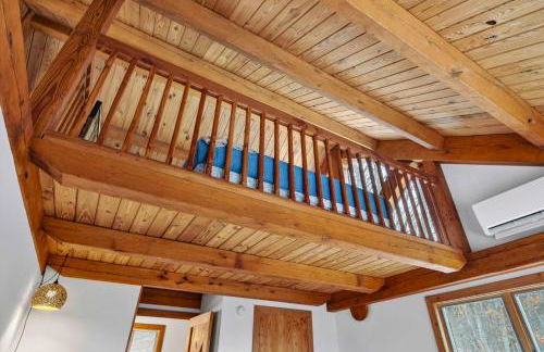 Cozy Mountain Retreat with Hot Tub & Fire Pit - Foto 33