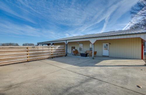 8 Mi to Kentucky Downs Quiet Getaway with Patio - Foto 21