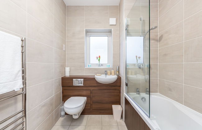 2BR Apt-sleeps 5-accessible-central Dartford - Photo 16