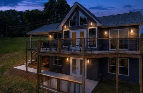 Broadview, River, Golf Course, Games, free Attraction Tickets, WIFI!!! - Foto 64