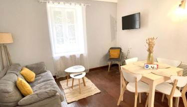 T2 situé au cœur du centre historique de Dinan - Foto 5