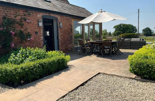 Finest Retreats - The Coach House at Tybroughton - Photo 5