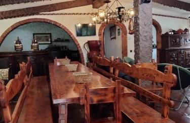 CASA TURÍSTICA Villa Carmen, CON AMPLIO JARDIN QUE INCLUYE BARBACOA, 2 PORCHES, PARKING PRIVADO Y PISCINA - Foto 7