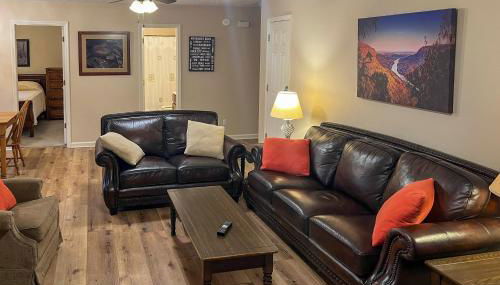 Creekfront Cabin Near Chattanooga with Hot Tub! - Foto 5