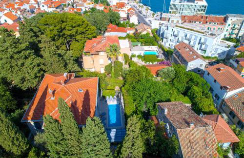 Stone Villa Majestic w Pool - Split Center - Photo 19