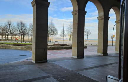 Sunshine beach Gijón - Foto 2