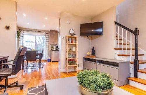 Gorgeous Home 10 min to DC by CozySuites - Foto 3