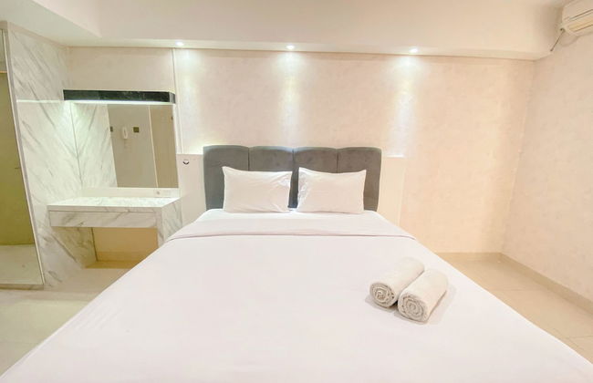 Compact and Nice Combined Unit 1BR Apartment at Warhol (W/R) Residence - Foto 2