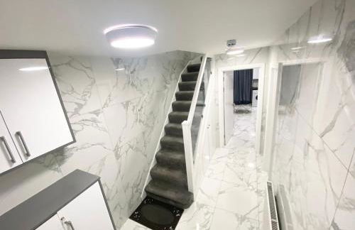 THE ROYAL BOUTIQUE REGENT LODGE by LONDON , SLEEP 8 - Foto 35