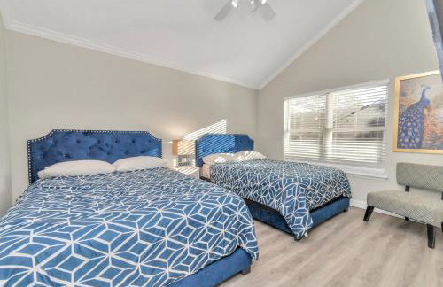 AccessibleGem 3BR Jacuzzi & Air Hockey Sleeps 13 Chinatown - Foto 16