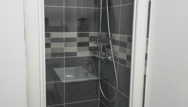 La Cigale - Foto 3, Shower