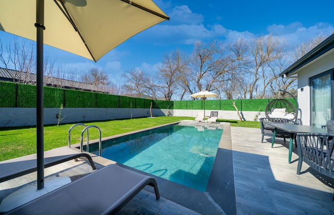 2 Bedroom Private Villa - Photo 23