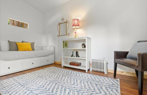 Cozy Creek Cabin - On Austin Creek Hot Tub - Dog Friendly - BBQ Grill - Fast WiFi - Foto 36