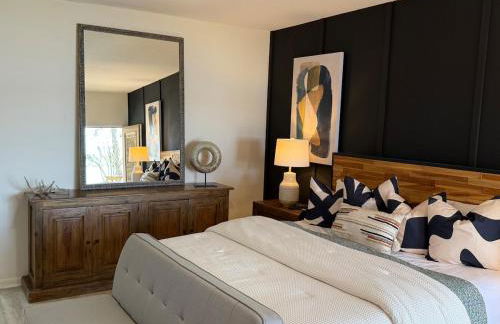 Ultimate Lake Resort Xtravaganza - Luxury - Waterfront - Boathouse - Sleeps 18 - Photo 80