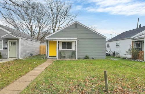 Housepitality - The Southern Orchards Cottage - Photo 2