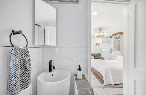 Waterfront Corner Suite Heated Pool Near Beach - Foto 14