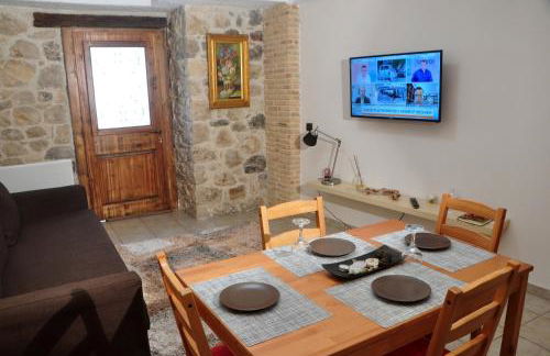 Limni Stone Apartments - Photo 10