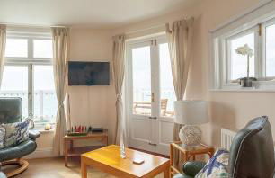 Garden Apartment, 1 Pilots Point - Photo 7