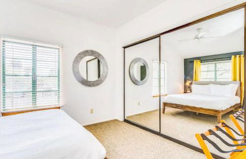 2BR Hideaway with Patio Springtime in Downtown - Foto 15