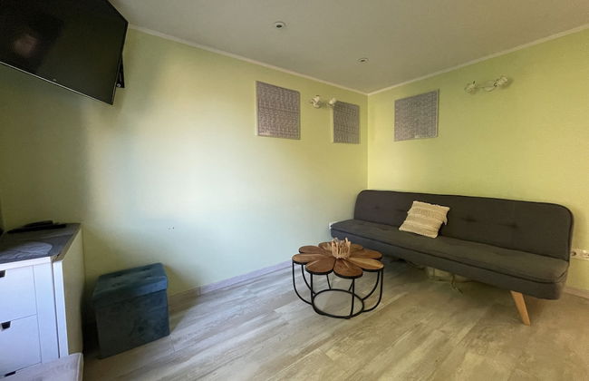 Prime 2Br Apt Next to Train Station - Foto 8