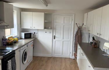 Victoria House - Photo 13