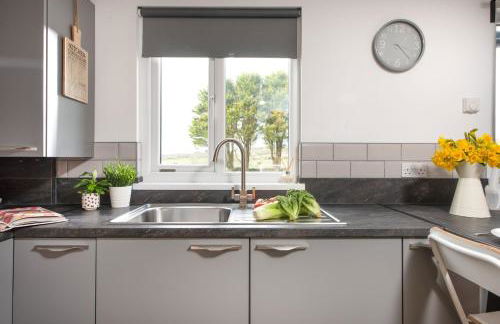 Wheal Prosper- Beautifully Fitted Wooden Lodge Helston Cornwall - Foto 5