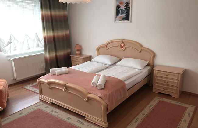 Lotusz Apartments - Photo 30