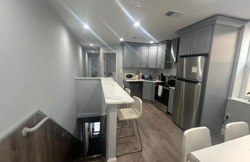 Cozy 2-3 Bedroom Apartment in Center City! - Foto 68