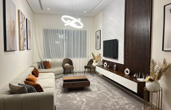 2 Bed Apartment - Balcony, Parking, Wifi - Photo 6