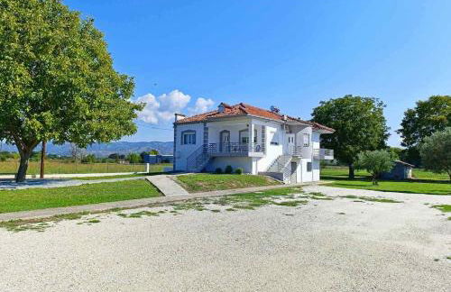 Themis Family Hideaway - Photo 23