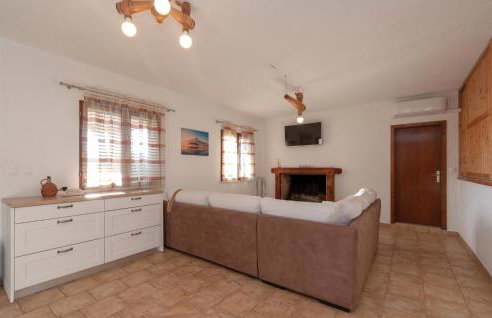 Pet Friendly Home In Cara - Photo 37