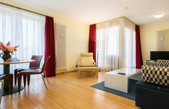 Apartment With 1 Bedroom and Balcony - Photo 1